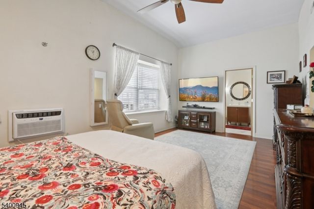 109 N 2Nd Ave, Highland Park Boro, NJ 08904