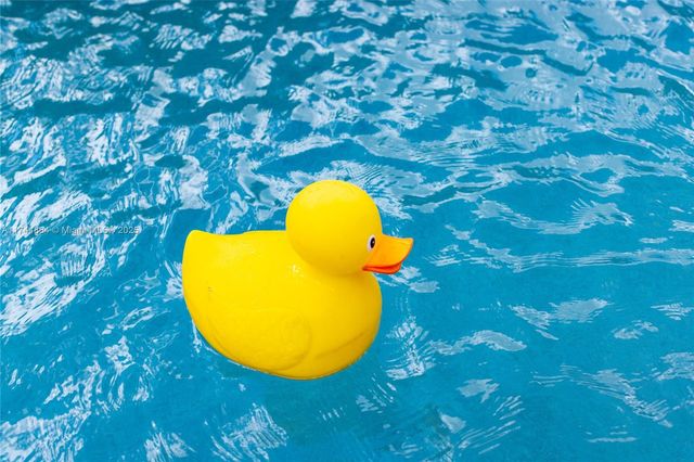 414 NW 52nd St, Miami, FL 33127