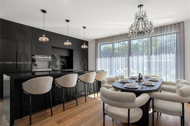 414 NW 52nd St, Miami, FL 33127