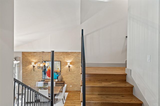 1907 McCall RD, Austin, TX 78703