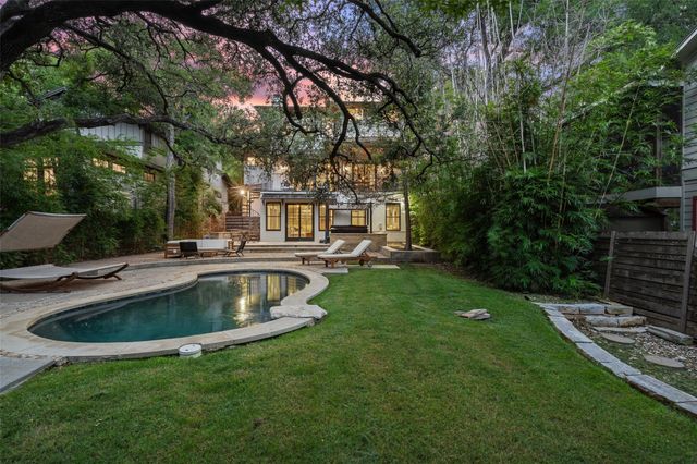 1907 McCall RD, Austin, TX 78703