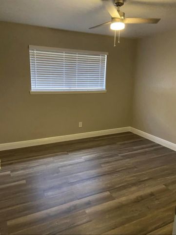 6018 Elkwood Forest Drive, Houston, TX 77088