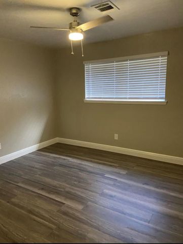 6018 Elkwood Forest Drive, Houston, TX 77088