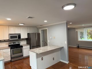 74 Harold Road, Farmington, CT 06032