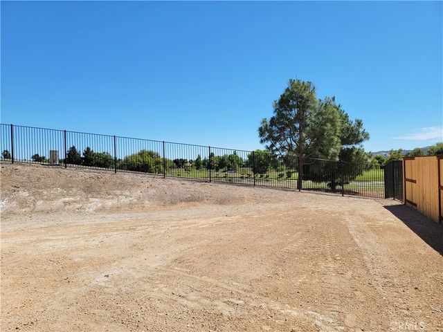 706 Manor Lane, Paso Robles, CA 93446