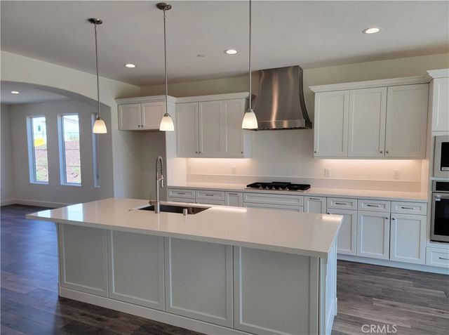 706 Manor Lane, Paso Robles, CA 93446