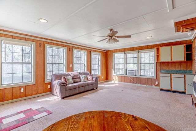 1505 Country Manor Lane, Jonesboro, AR 72404