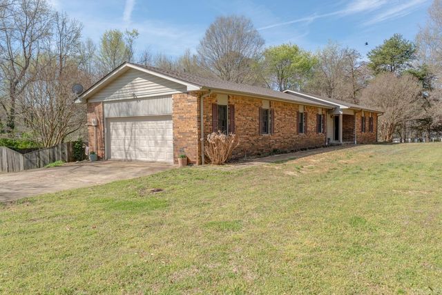 1505 Country Manor Lane, Jonesboro, AR 72404