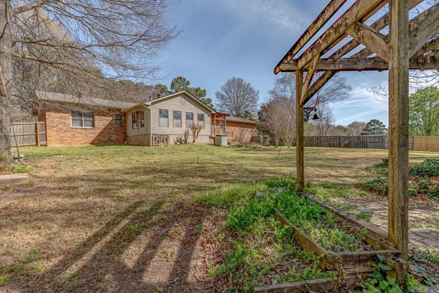 1505 Country Manor Lane, Jonesboro, AR 72404