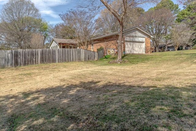 1505 Country Manor Lane, Jonesboro, AR 72404