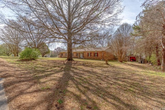 1505 Country Manor Lane, Jonesboro, AR 72404