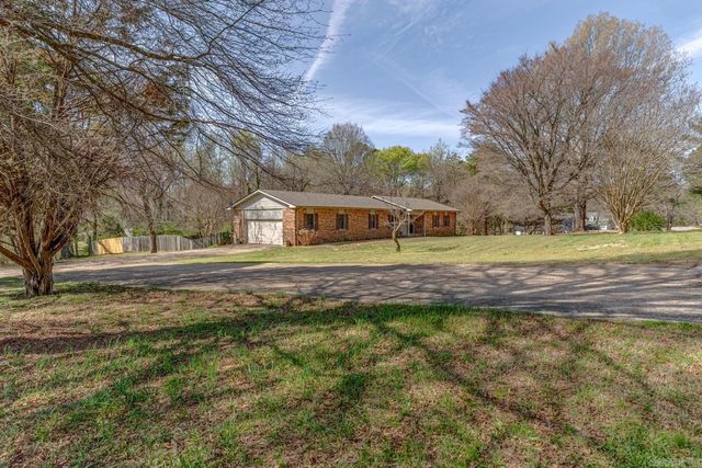 1505 Country Manor Lane, Jonesboro, AR 72404