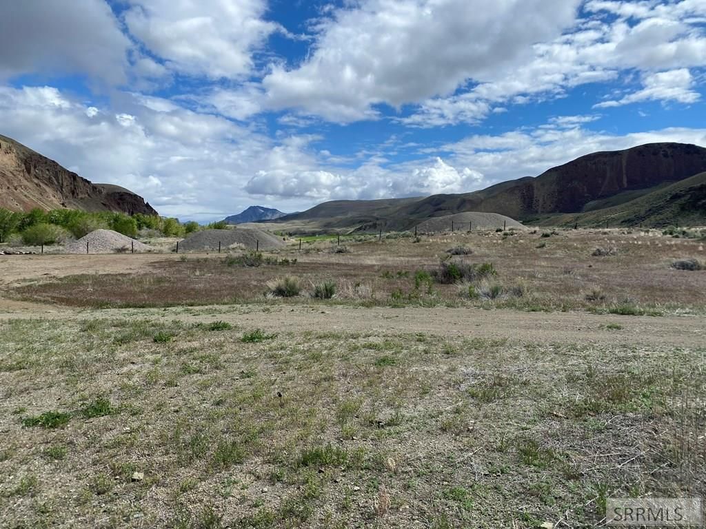 Image 3 of property listing at Lot 2 River's Edge Rd, Challis, ID 83226