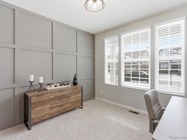 3861 Summit Drive, Sterling Heights, MI 48314