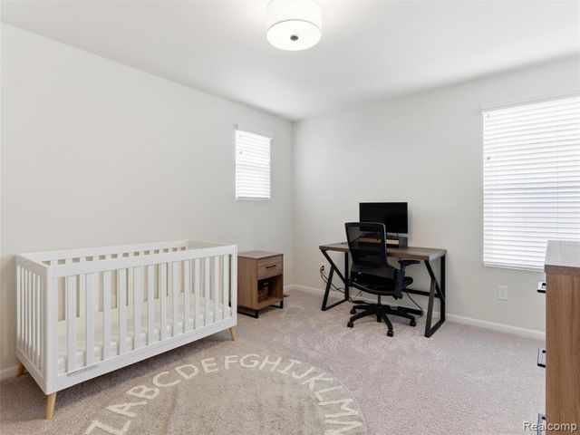 3861 Summit Drive, Sterling Heights, MI 48314