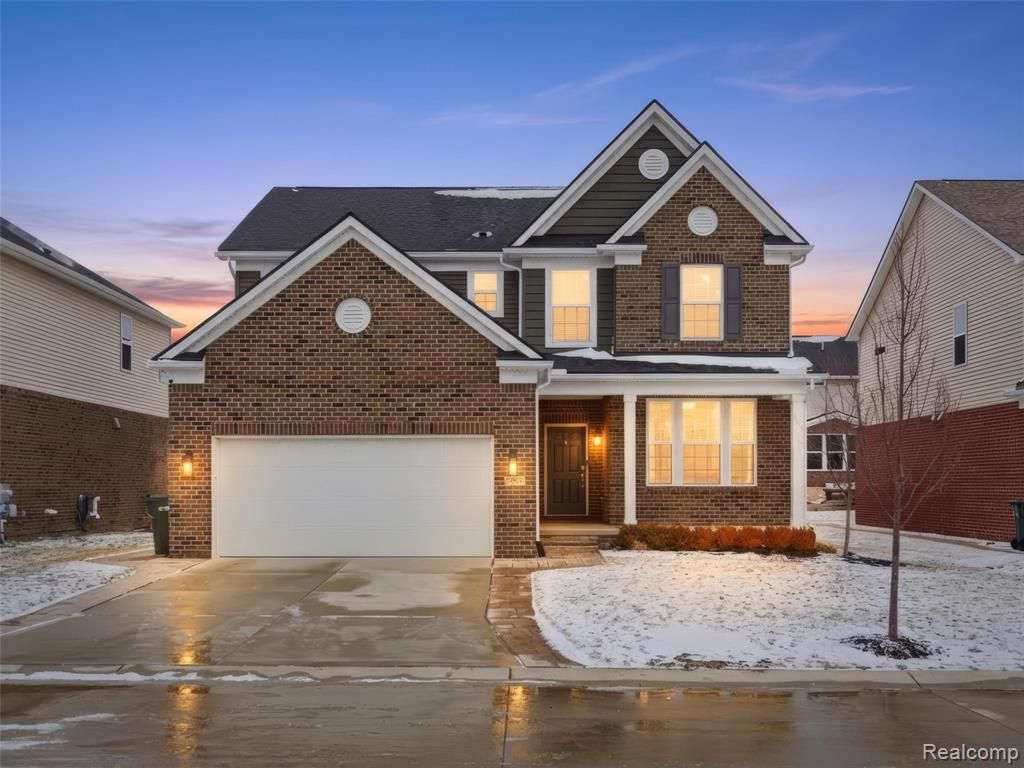 3861 Summit Drive, Sterling Heights, MI 48314