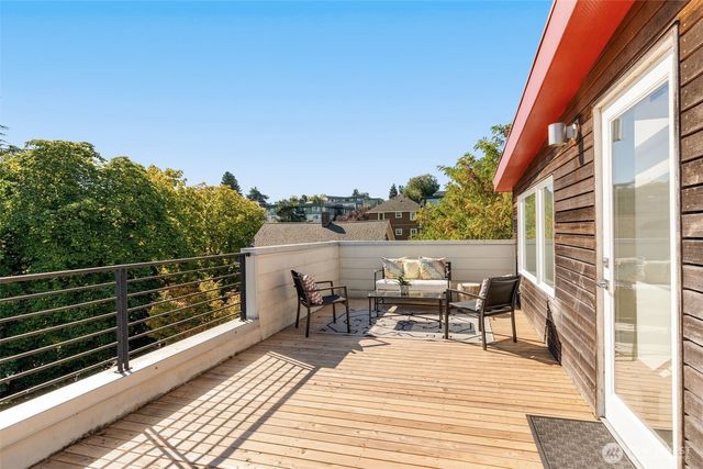 104 -A 19th E, Seattle, WA 98112