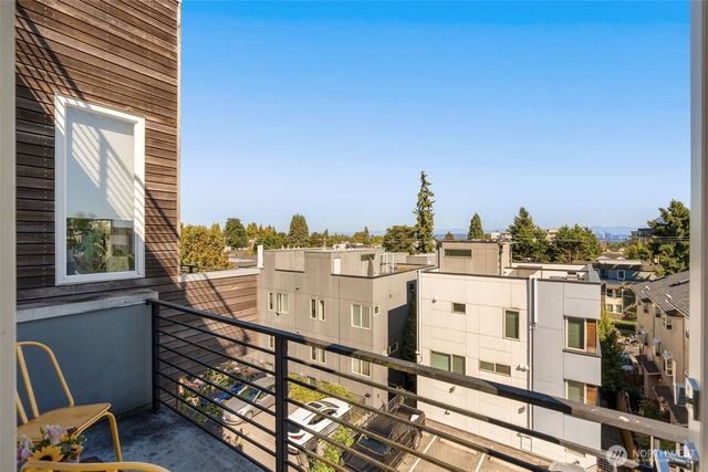 104 -A 19th E, Seattle, WA 98112