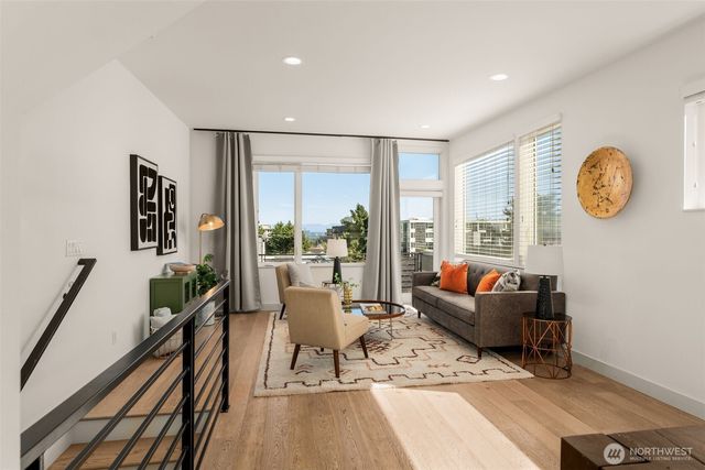104 -A 19th E, Seattle, WA 98112