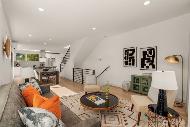 104 -A 19th E, Seattle, WA 98112