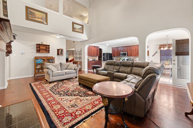 943 Monticello Drive, Burleson, TX 76028