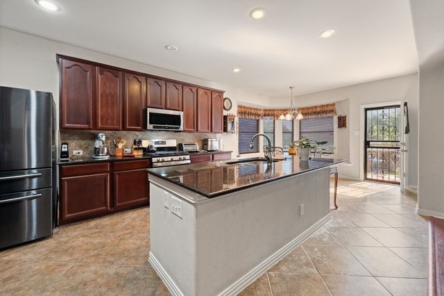 943 Monticello Drive, Burleson, TX 76028