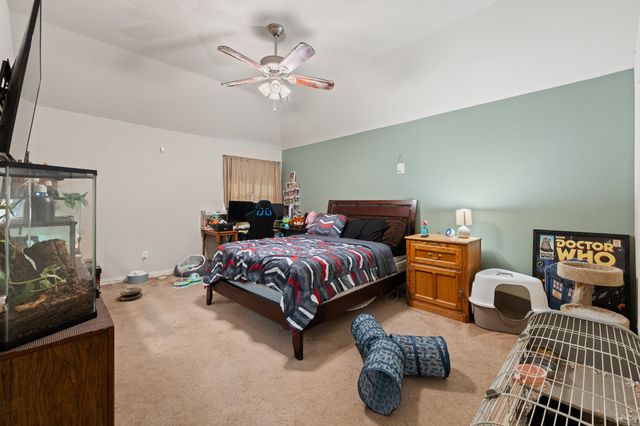 943 Monticello Drive, Burleson, TX 76028