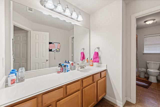 943 Monticello Drive, Burleson, TX 76028