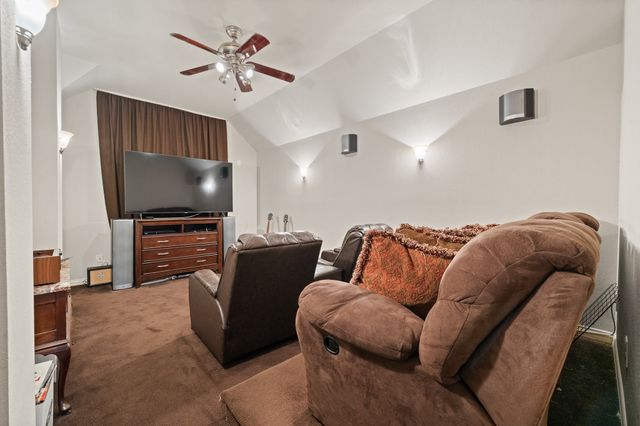943 Monticello Drive, Burleson, TX 76028