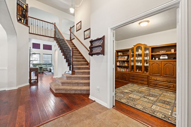 943 Monticello Drive, Burleson, TX 76028