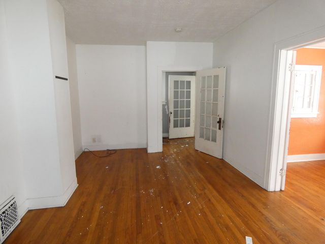 660 Pearl Street, Benton Harbor City, MI 49022