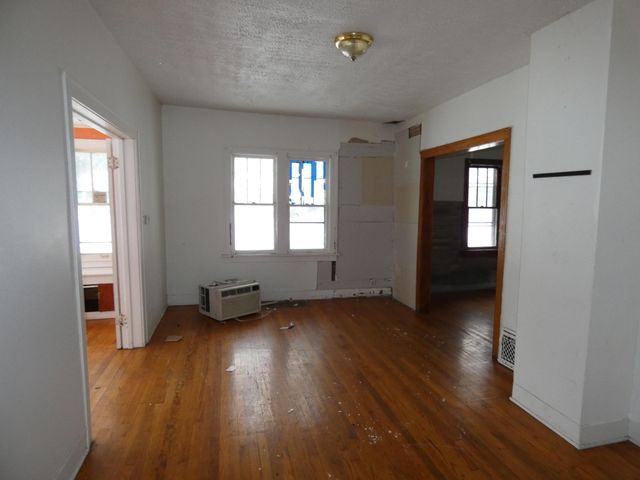 660 Pearl Street, Benton Harbor City, MI 49022