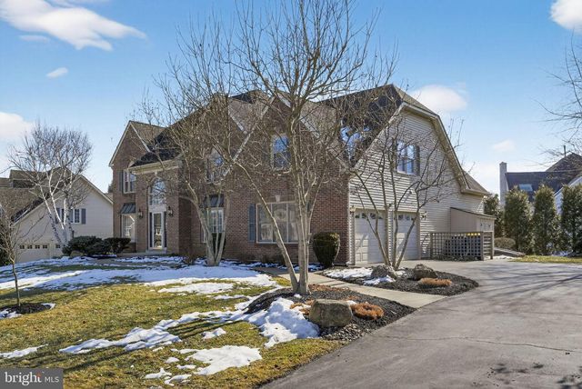 102 CLOVER LEAF LN, North Wales, PA 19454