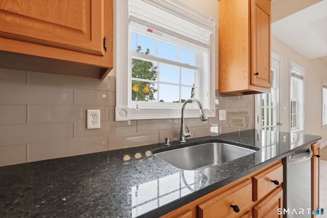 12 Tarragon Drive, East Hampton, CT 06424