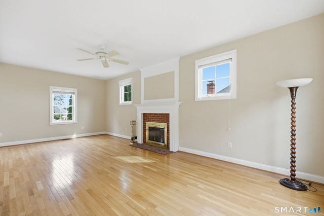 12 Tarragon Drive, East Hampton, CT 06424