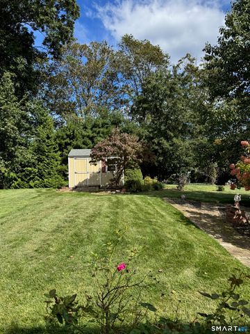 12 Tarragon Drive, East Hampton, CT 06424