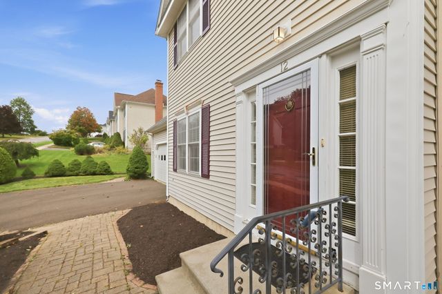 12 Tarragon Drive, East Hampton, CT 06424