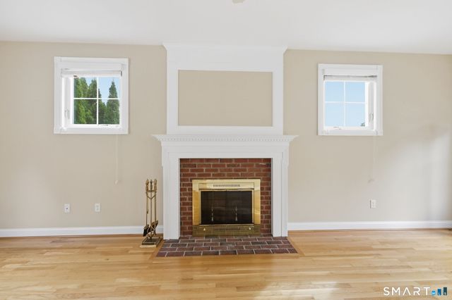 12 Tarragon Drive, East Hampton, CT 06424