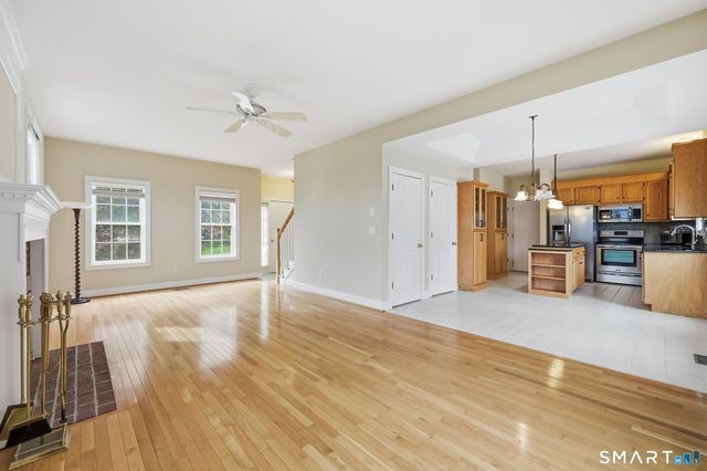 12 Tarragon Drive, East Hampton, CT 06424