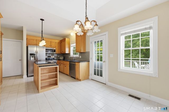 12 Tarragon Drive, East Hampton, CT 06424