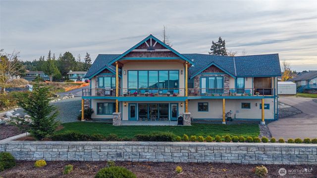 3803 W 2nd Street, Anacortes, WA 98221