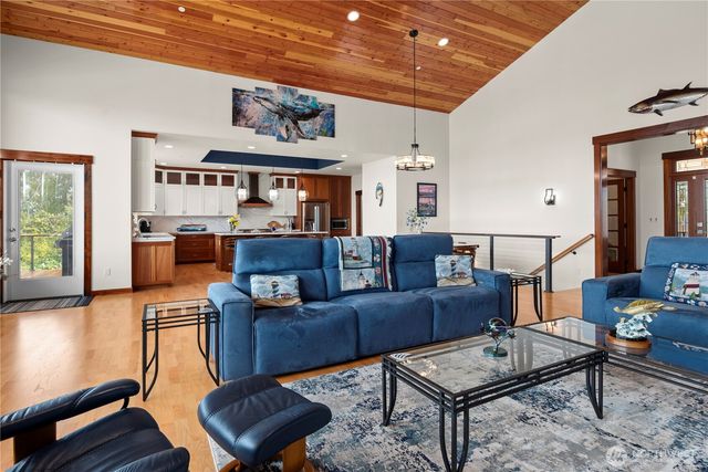 3803 W 2nd Street, Anacortes, WA 98221