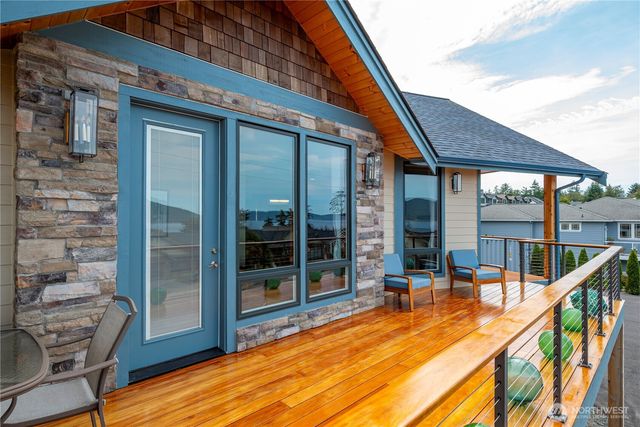 3803 W 2nd Street, Anacortes, WA 98221