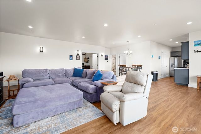 3803 W 2nd Street, Anacortes, WA 98221