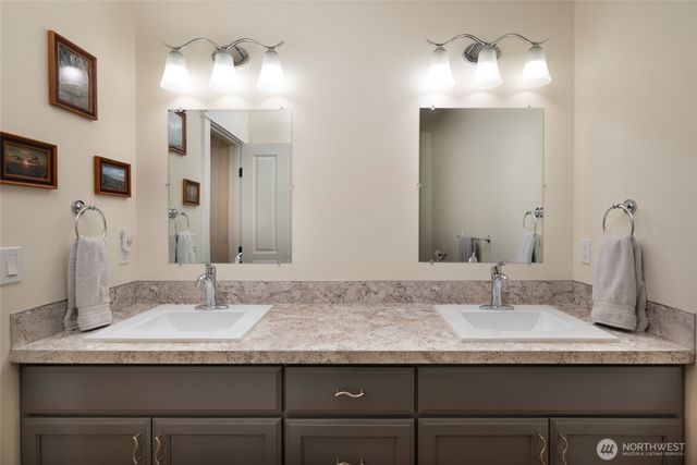 3803 W 2nd Street, Anacortes, WA 98221