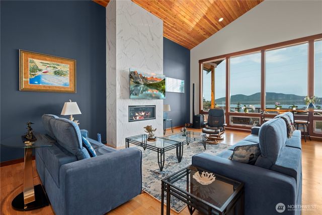 3803 W 2nd Street, Anacortes, WA 98221