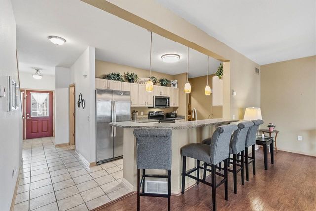 694 CLARDELL Drive, Sun Prairie, WI 53590
