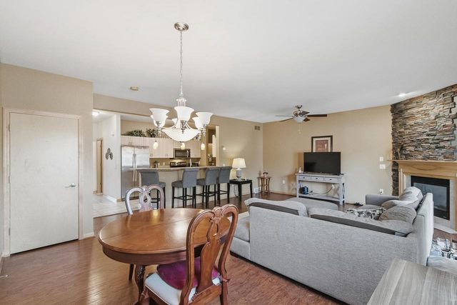 694 CLARDELL Drive, Sun Prairie, WI 53590