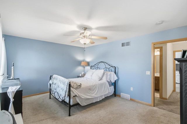 694 CLARDELL Drive, Sun Prairie, WI 53590