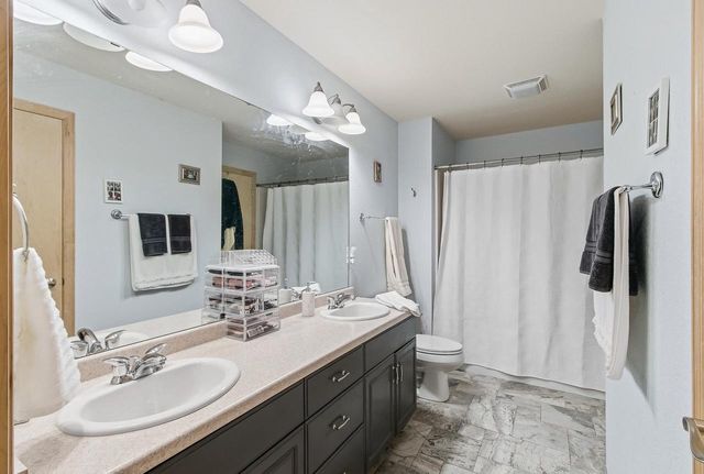 694 CLARDELL Drive, Sun Prairie, WI 53590